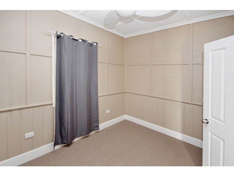 2 Wood Street, Tenterfield NSW 2372