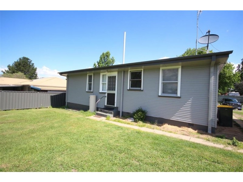 6 Margaret Street, Tenterfield NSW 2372