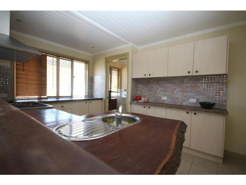 49 Molesworth Street, Tenterfield NSW 2372