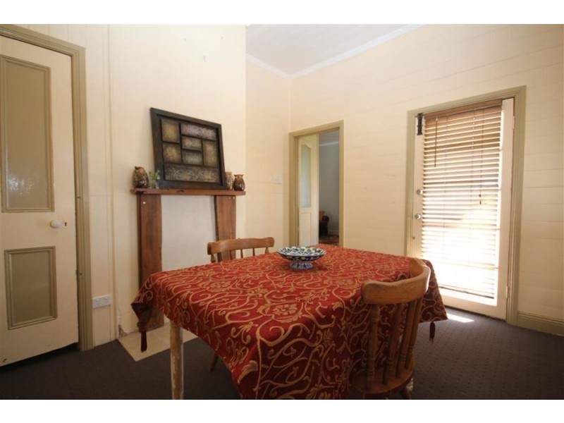 49 Molesworth Street, Tenterfield NSW 2372