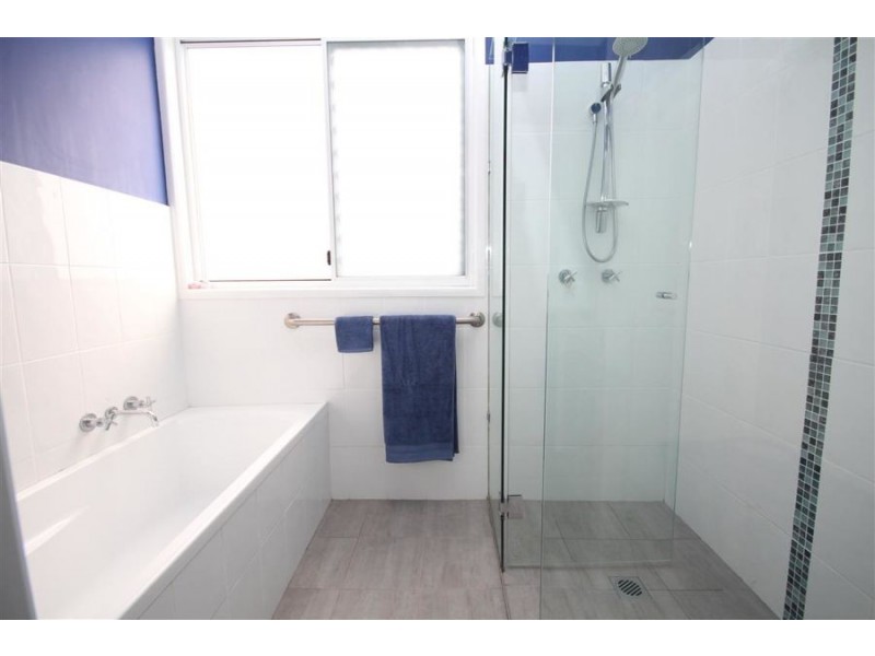 38 Margaret Street, Tenterfield NSW 2372