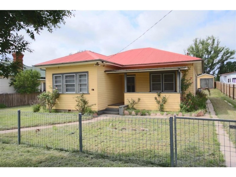 25 High Street, Tenterfield NSW 2372