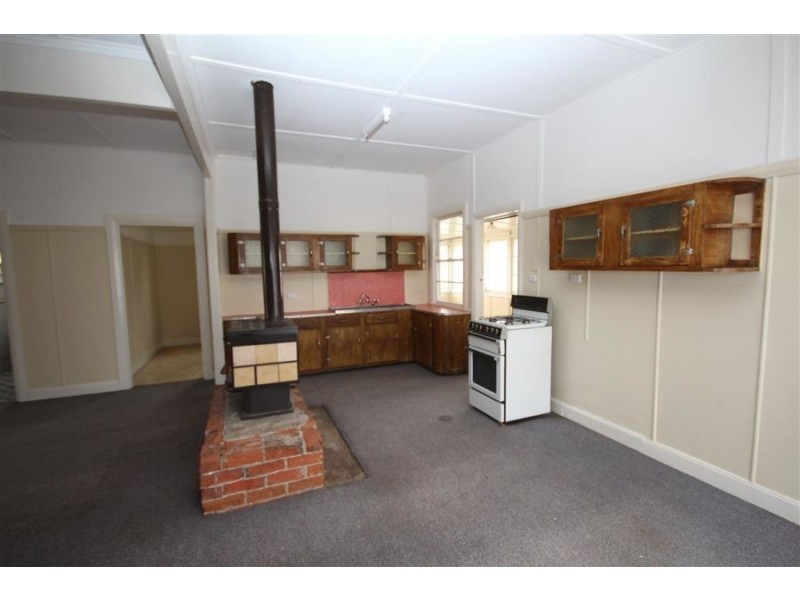 25 High Street, Tenterfield NSW 2372