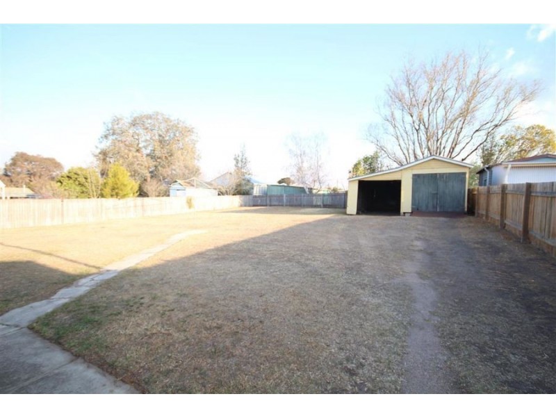 25 High Street, Tenterfield NSW 2372