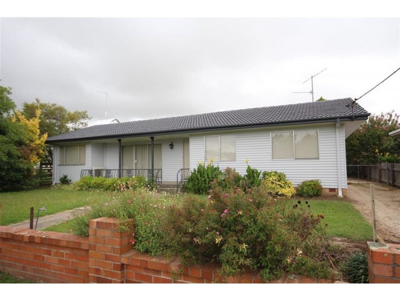 36 High Street, Tenterfield NSW 2372
