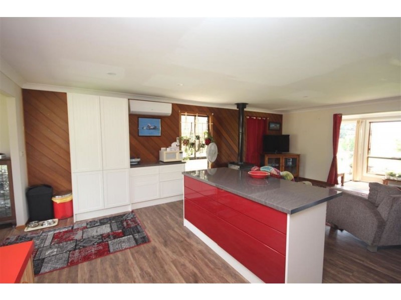 59 Riley Street, Tenterfield NSW 2372