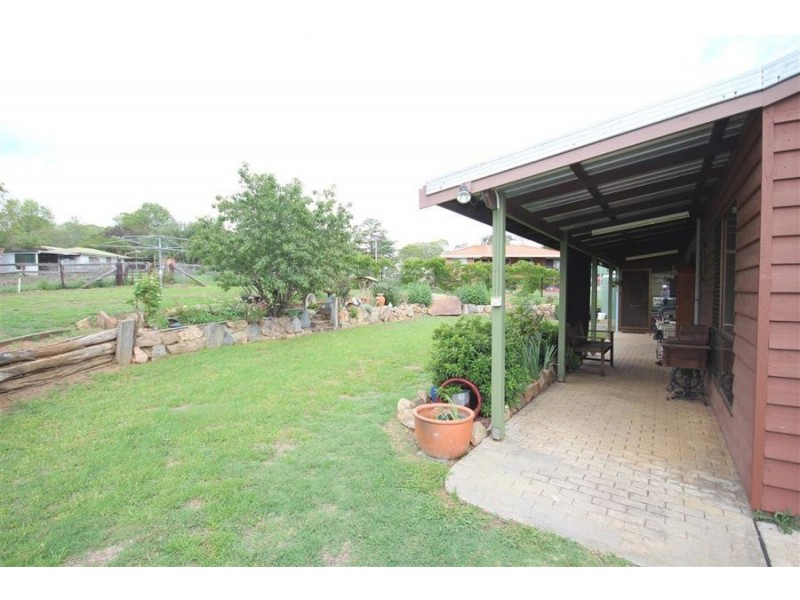 59 Riley Street, Tenterfield NSW 2372
