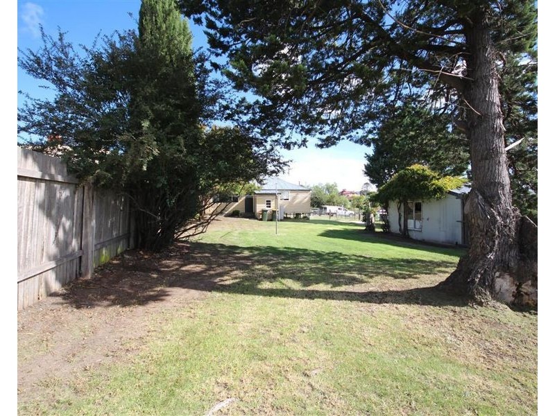 106 Miles Street, Tenterfield NSW 2372