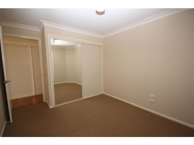 14 Parkes Drive, Tenterfield NSW 2372