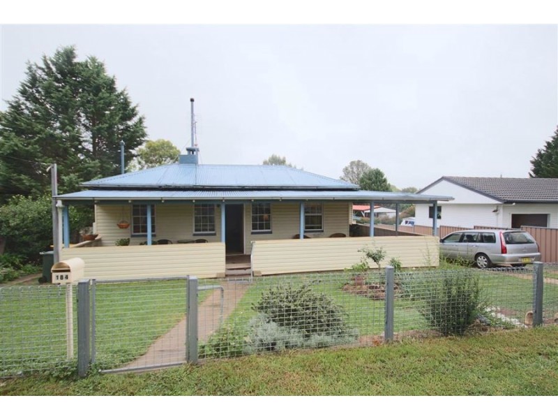 184 Logan Street, Tenterfield NSW 2372