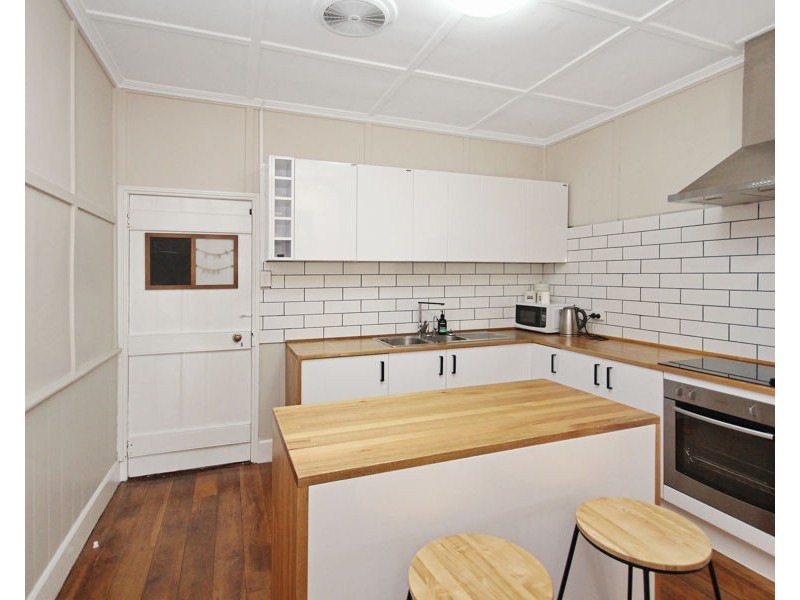2 Wood Street, Tenterfield NSW 2372