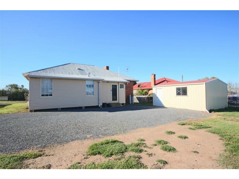 85 Cowper Street, Tenterfield NSW 2372