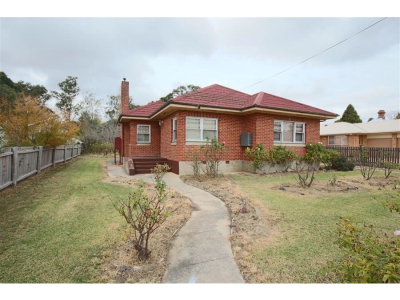 93 Rouse Street, Tenterfield NSW 2372