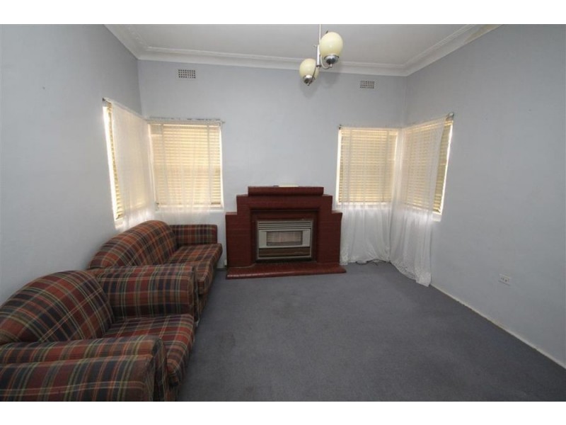 93 Rouse Street, Tenterfield NSW 2372