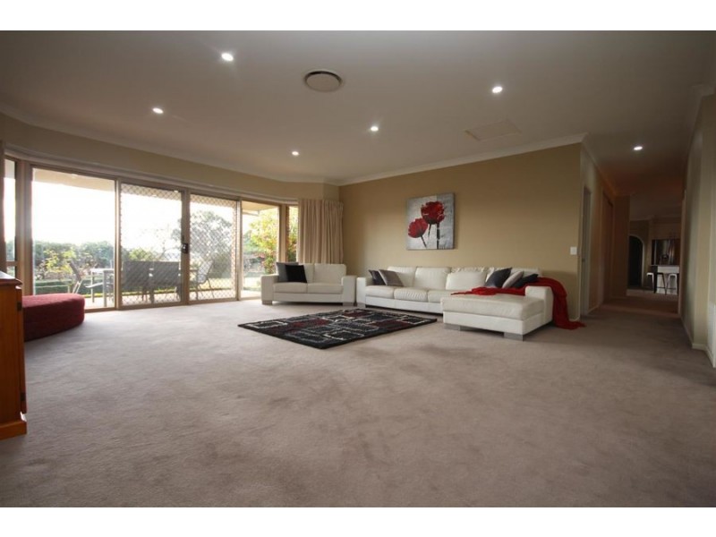 14 Aldershot Road, Tenterfield NSW 2372