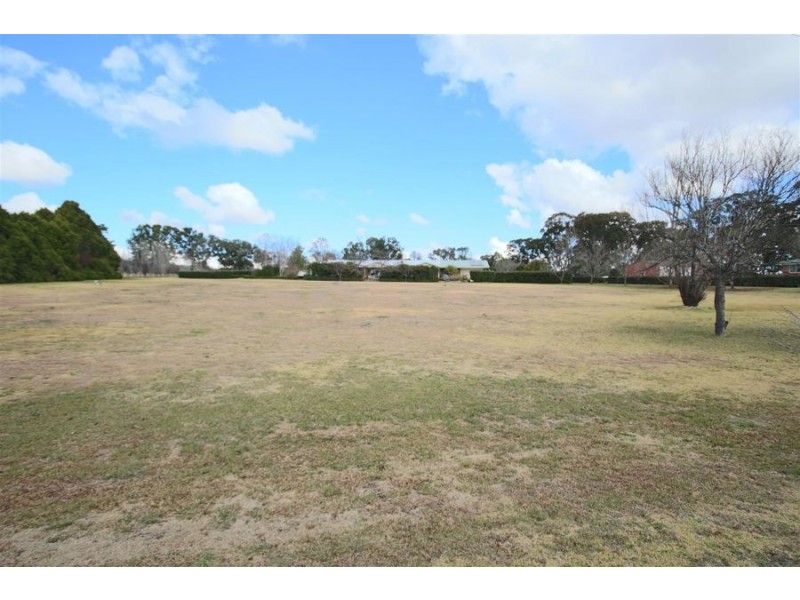 14 Aldershot Road, Tenterfield NSW 2372