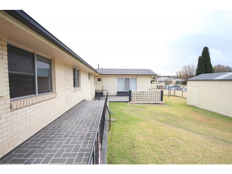 92 Manners Street, Tenterfield NSW 2372