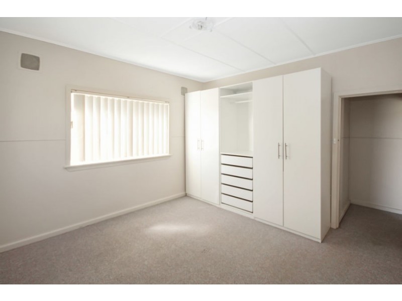 11 Duncan Street, Tenterfield NSW 2372