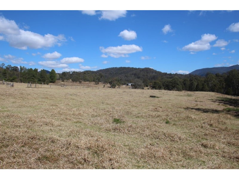 40 MacLeods Creek Road, Tenterfield NSW 2372