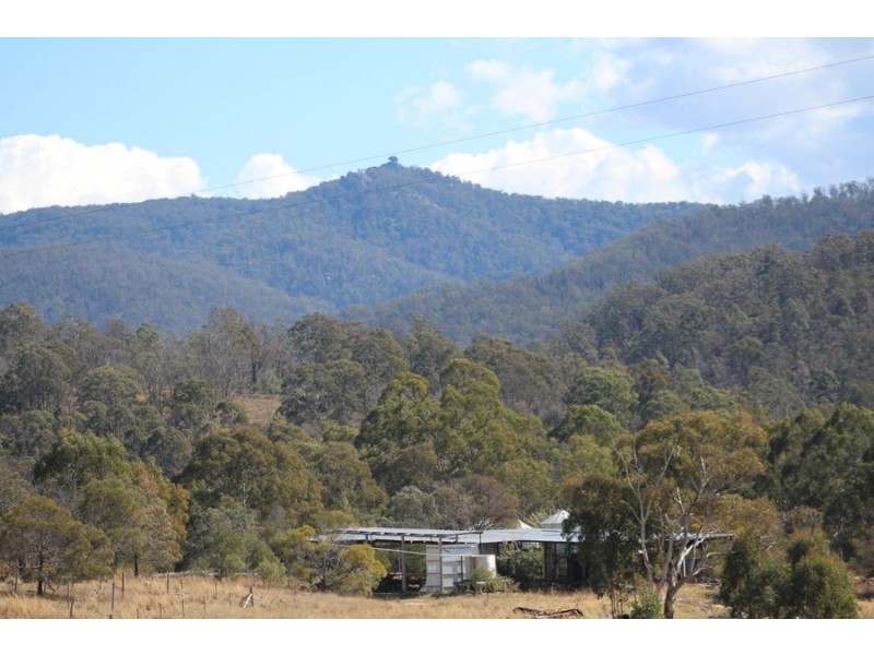 40 MacLeods Creek Road, Tenterfield NSW 2372