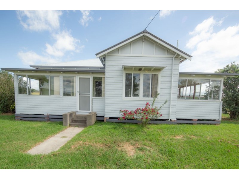 69 Steinbrook Hall Road, Tenterfield NSW 2372