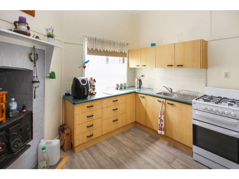 33 High Street, Tenterfield NSW 2372