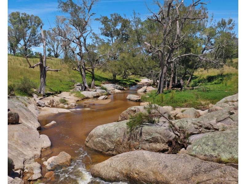 7706 New England Highway, Tenterfield NSW 2372