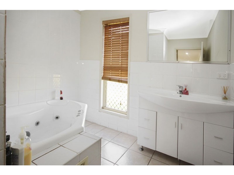 4 Margaret Street, Tenterfield NSW 2372