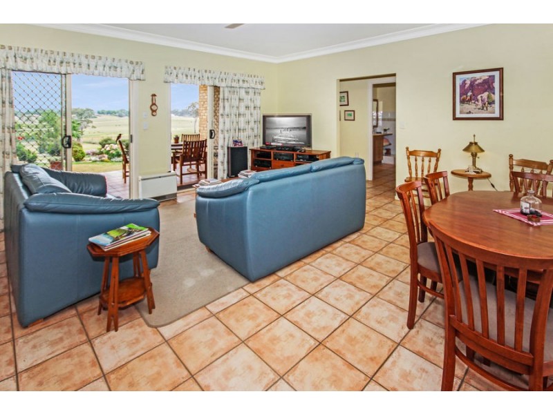 105 East Street, Tenterfield NSW 2372
