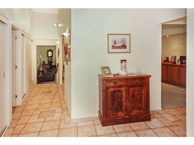 105 East Street, Tenterfield NSW 2372