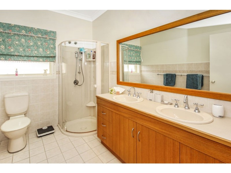 105 East Street, Tenterfield NSW 2372