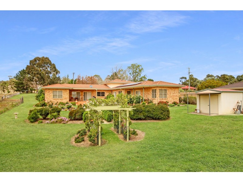 105 East Street, Tenterfield NSW 2372