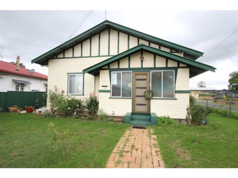 177 Manners Street, Tenterfield NSW 2372