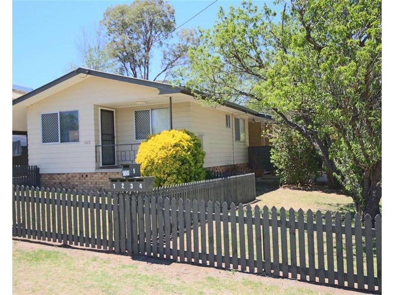 1/160 Bulwer Street, Tenterfield NSW 2372