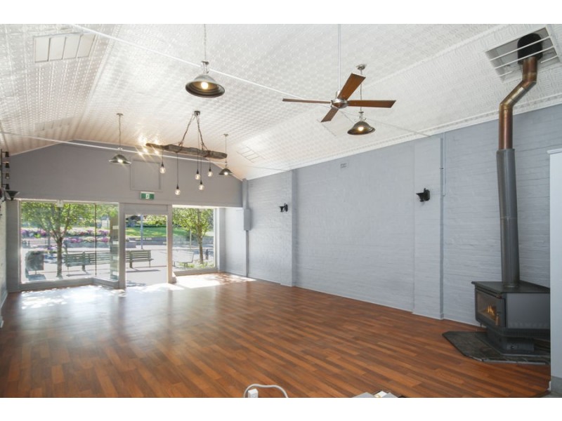 242 Rouse Street, Tenterfield NSW 2372