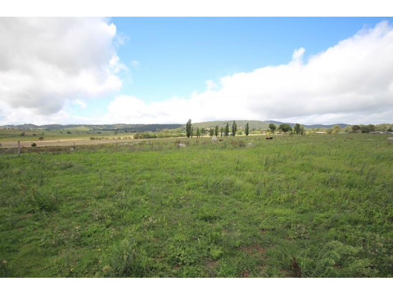255 East Street, Tenterfield NSW 2372