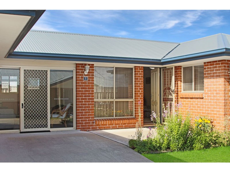 1/65-67 Scott Street, Tenterfield NSW 2372