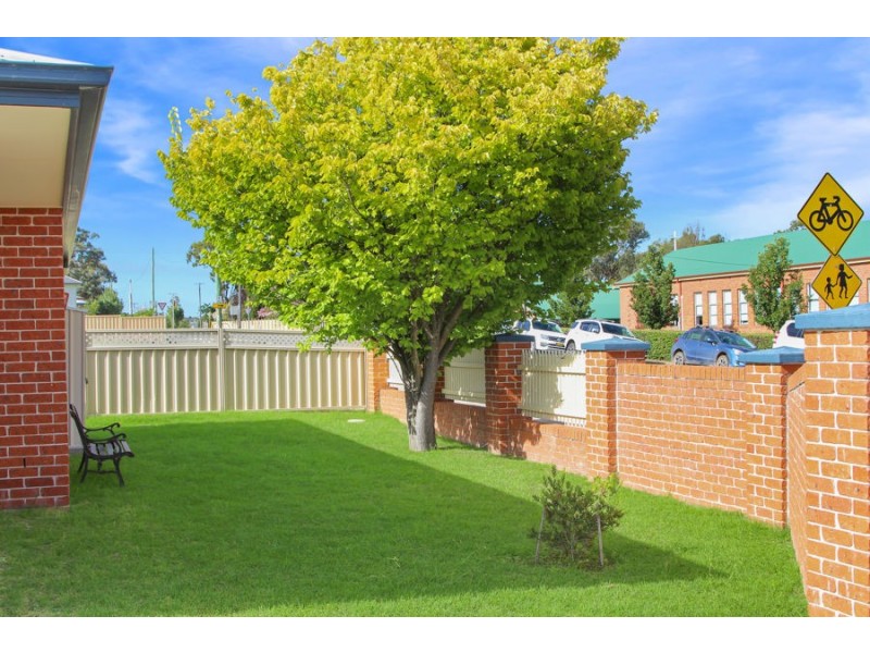 1/65-67 Scott Street, Tenterfield NSW 2372