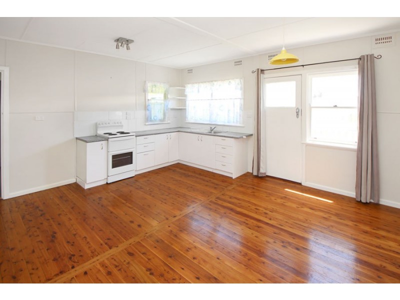 54 Pelham Street, Tenterfield NSW 2372