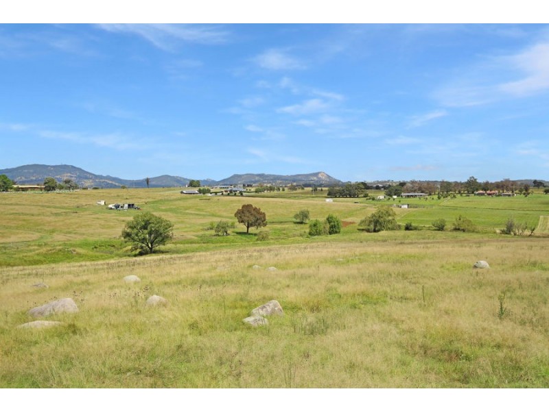 79 Bellevue Road, Tenterfield NSW 2372