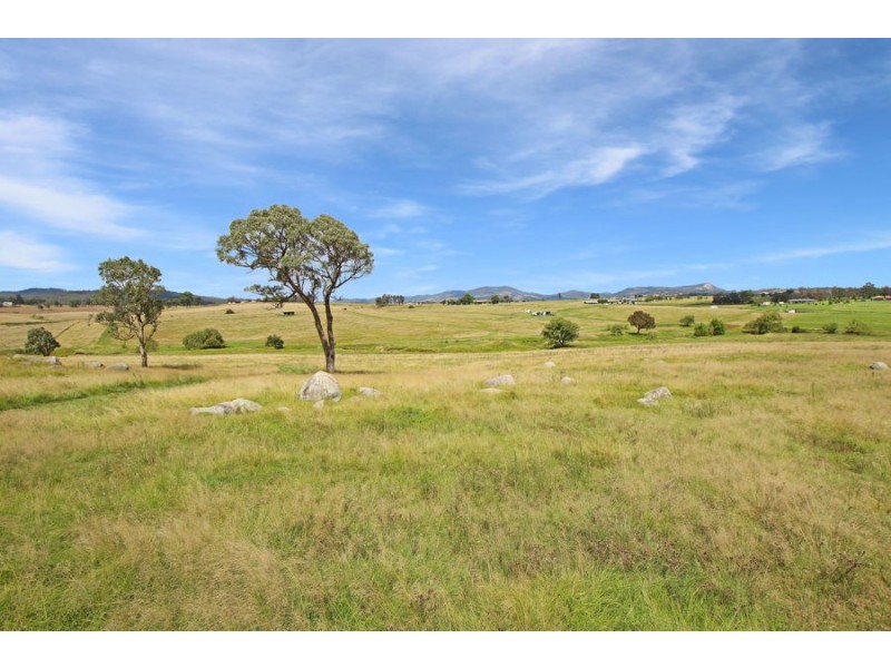 79 Bellevue Road, Tenterfield NSW 2372