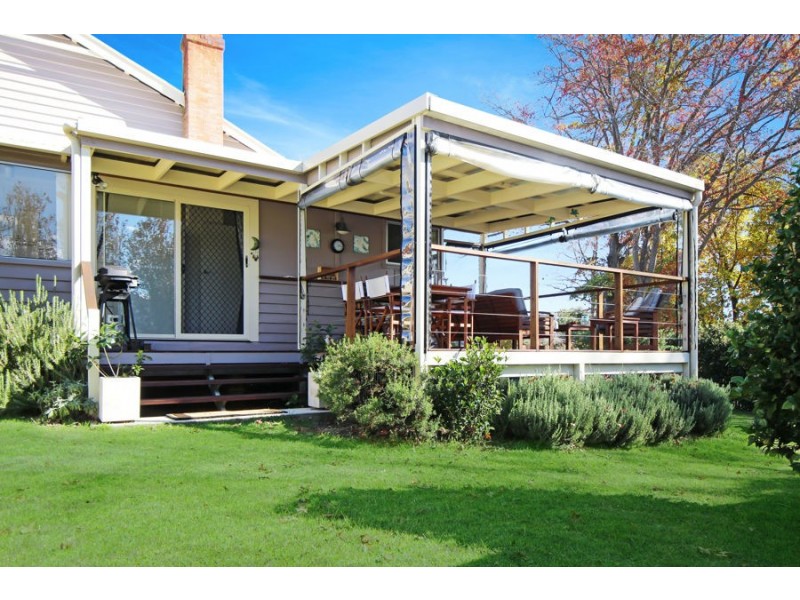 72 Martin Street, Tenterfield NSW 2372