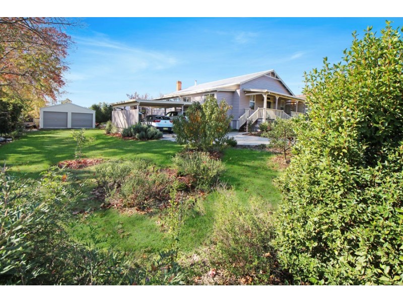 72 Martin Street, Tenterfield NSW 2372