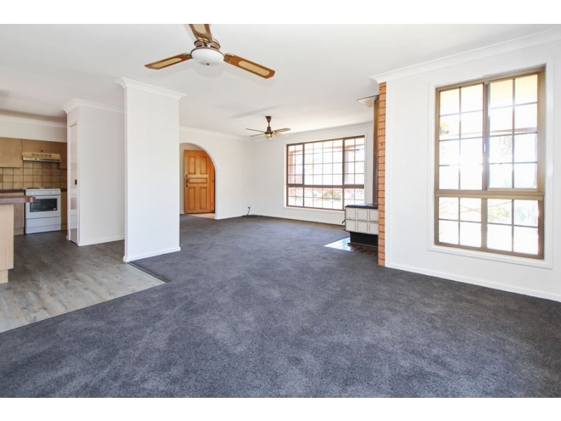 49 Derby Street, Tenterfield NSW 2372