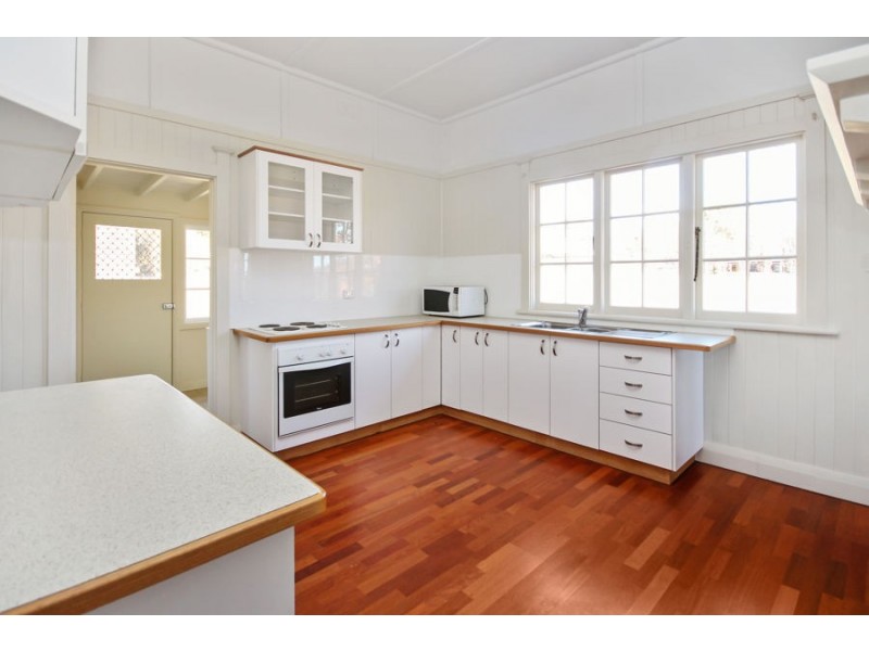 61 Clive Street, Tenterfield NSW 2372
