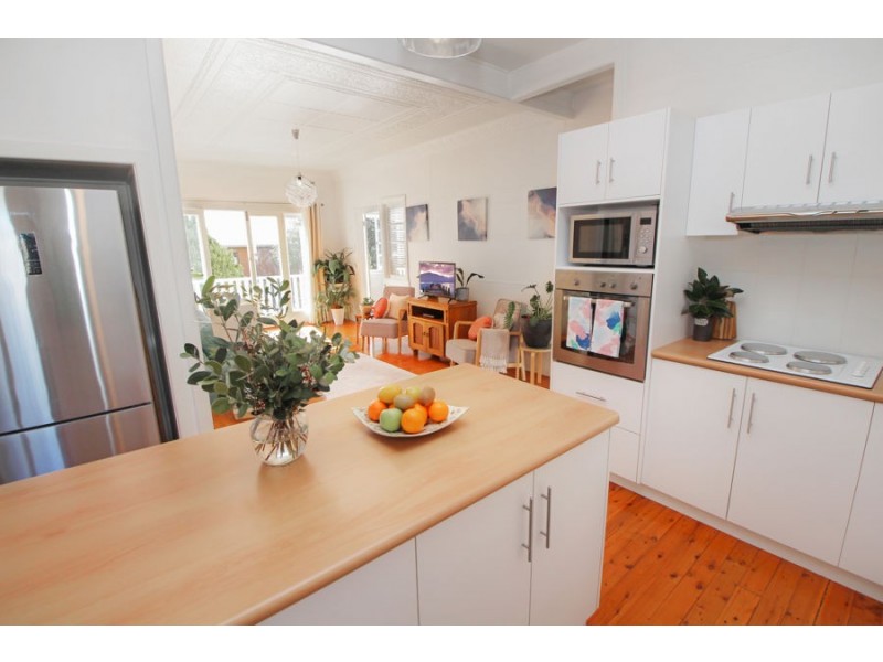 24 Duncan Street, Tenterfield NSW 2372