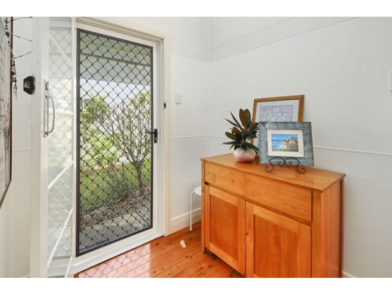 24 Duncan Street, Tenterfield NSW 2372