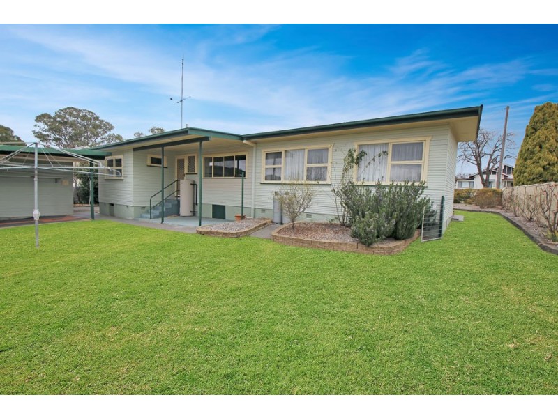174 Manners Street, Tenterfield NSW 2372