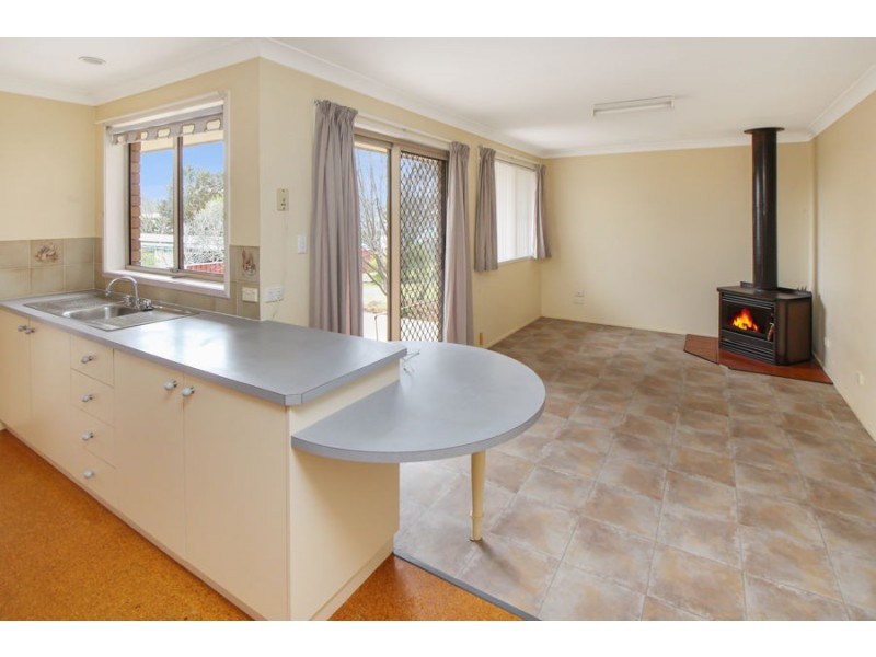 93 Drummond Street, Tenterfield NSW 2372