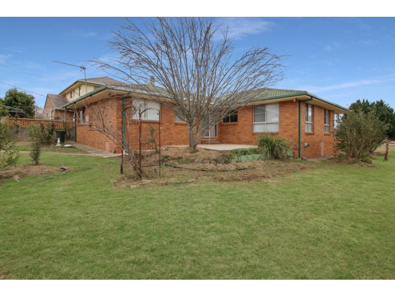 93 Drummond Street, Tenterfield NSW 2372